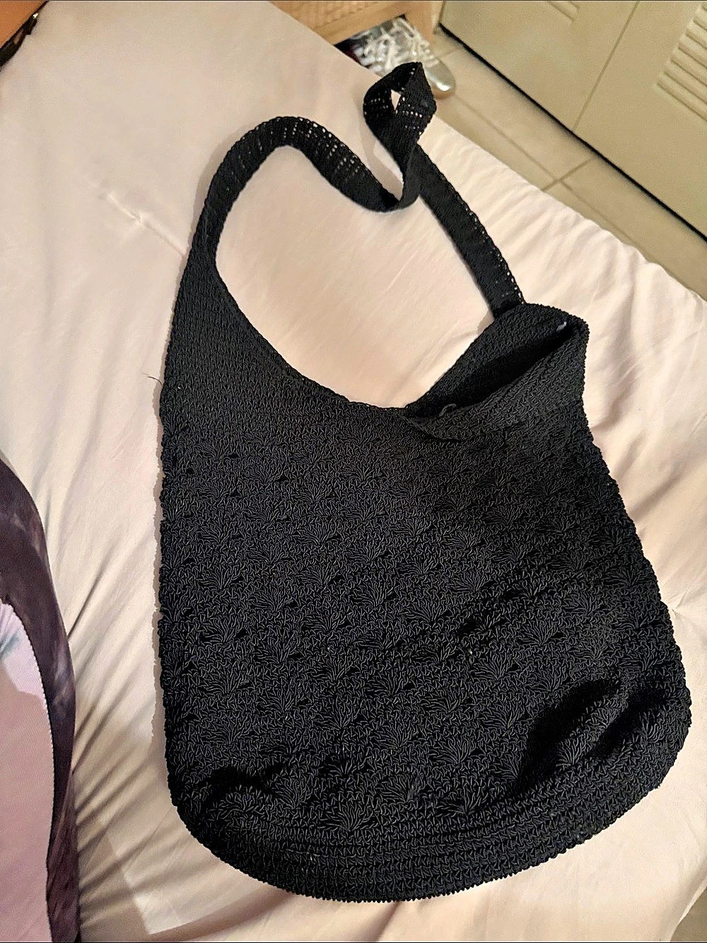 Cappelle Black Textured Shoulder Bag
